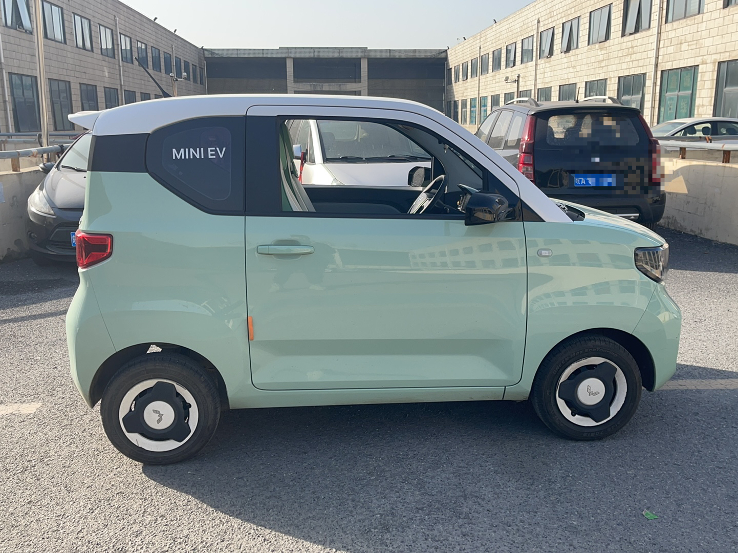 五菱汽车 宏光MINI EV 2021款 马卡龙时尚款 磷酸铁锂