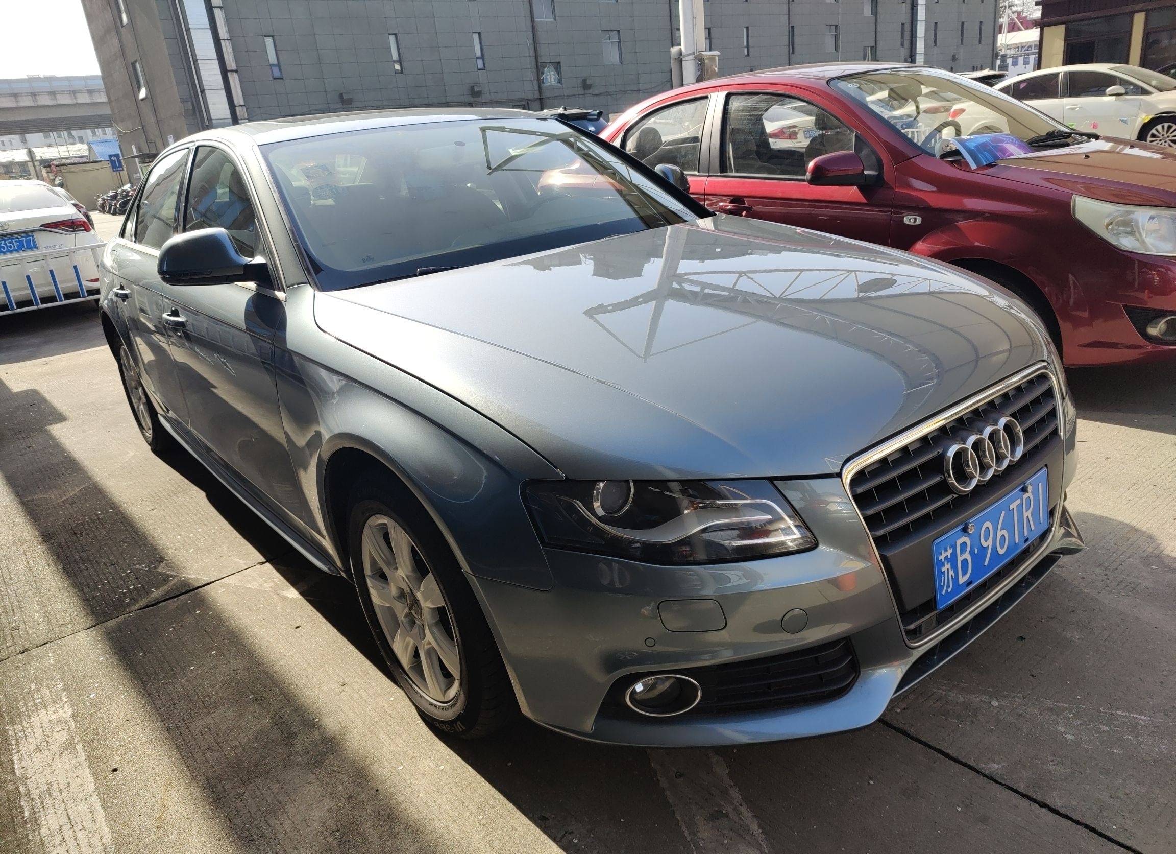 奥迪A4L 2012款 2.0 TFSI 自动标准型