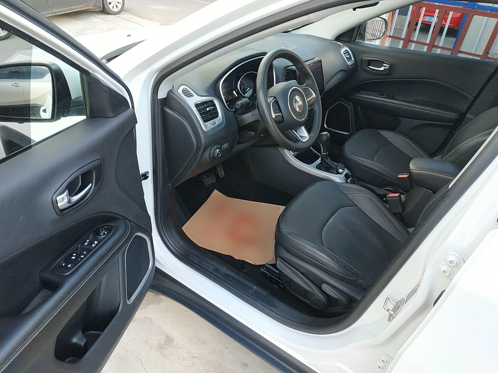 Jeep 指南者 2017款 200T 自动家享版