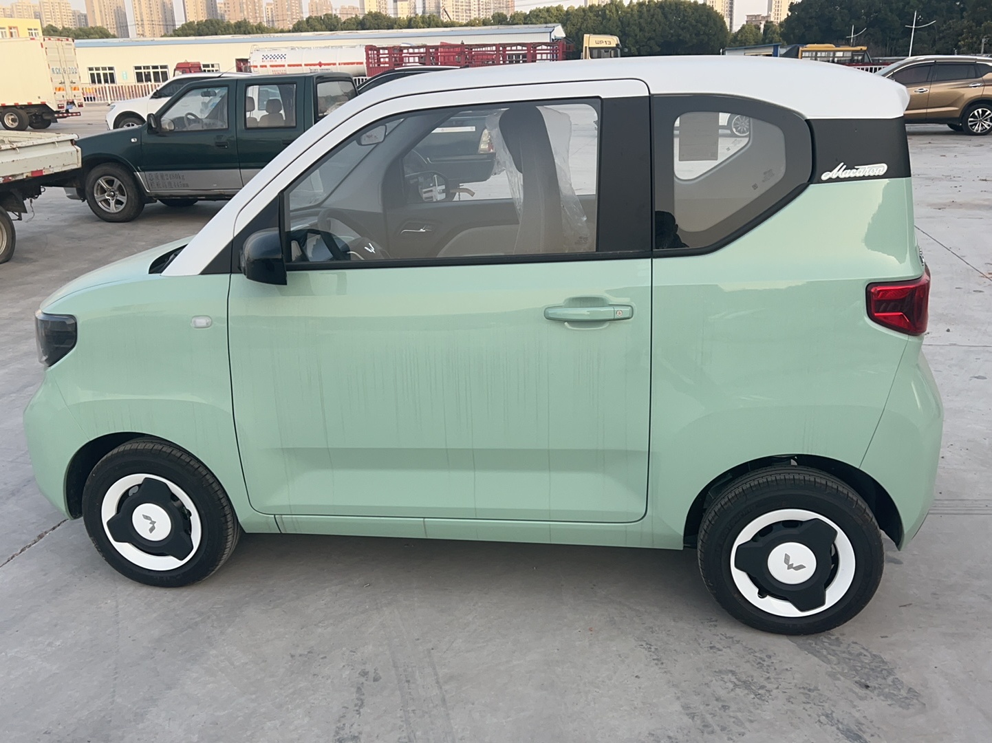 五菱汽车 宏光MINI EV 2022款 马卡龙臻享款 磷酸铁锂