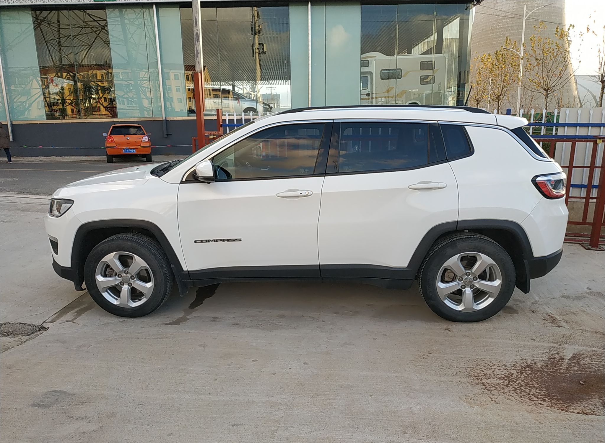 Jeep 指南者 2017款 200T 自动家享版