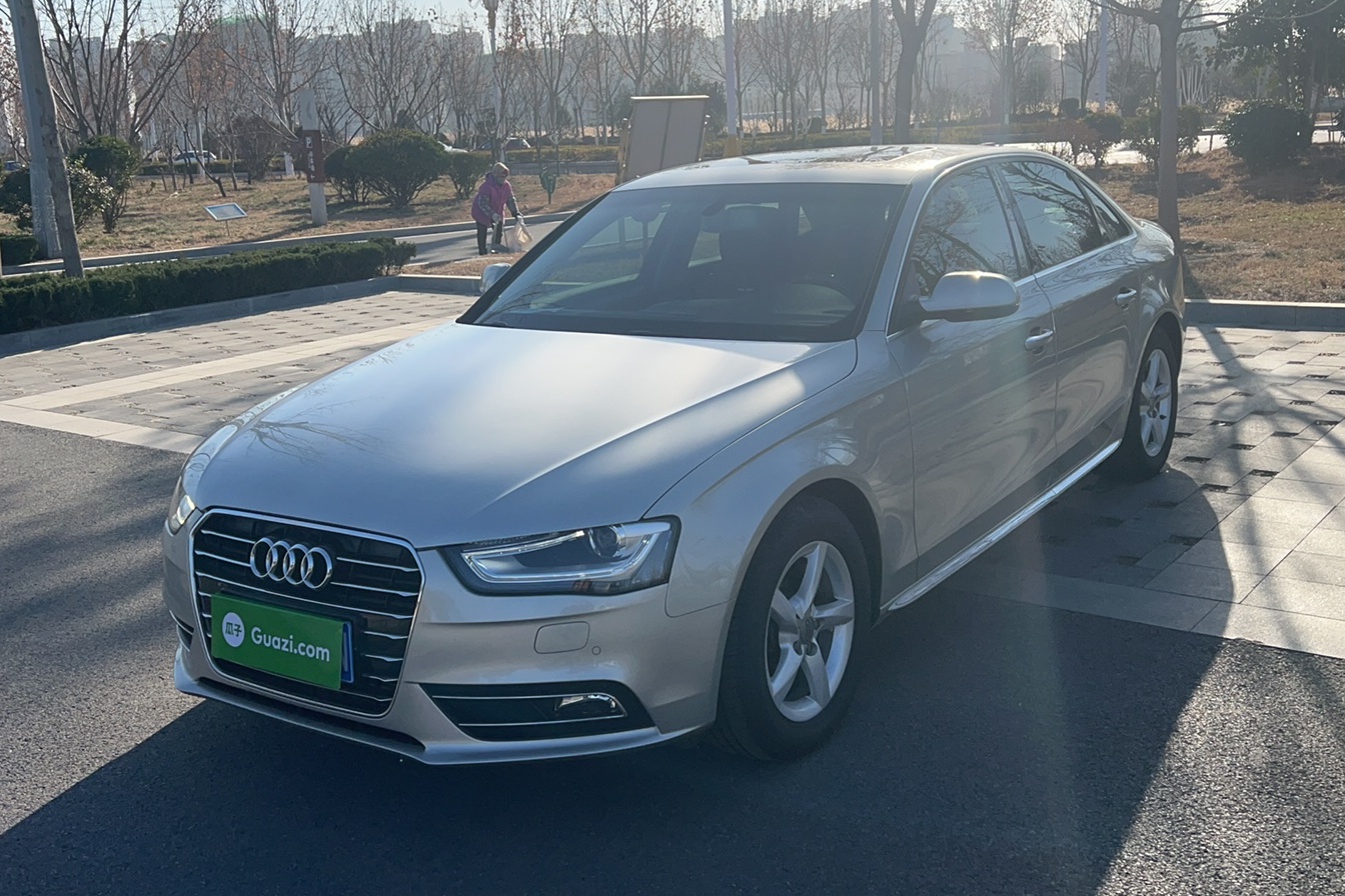 奥迪A4L 2015款 35 TFSI 自动标准型