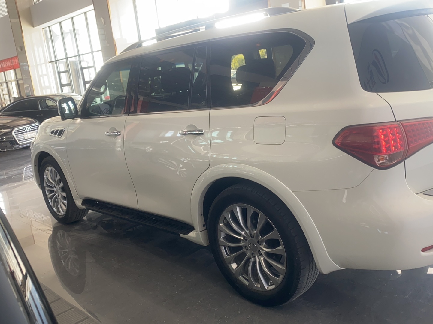 英菲尼迪QX80 2016款 5.6L 4WD(进口)