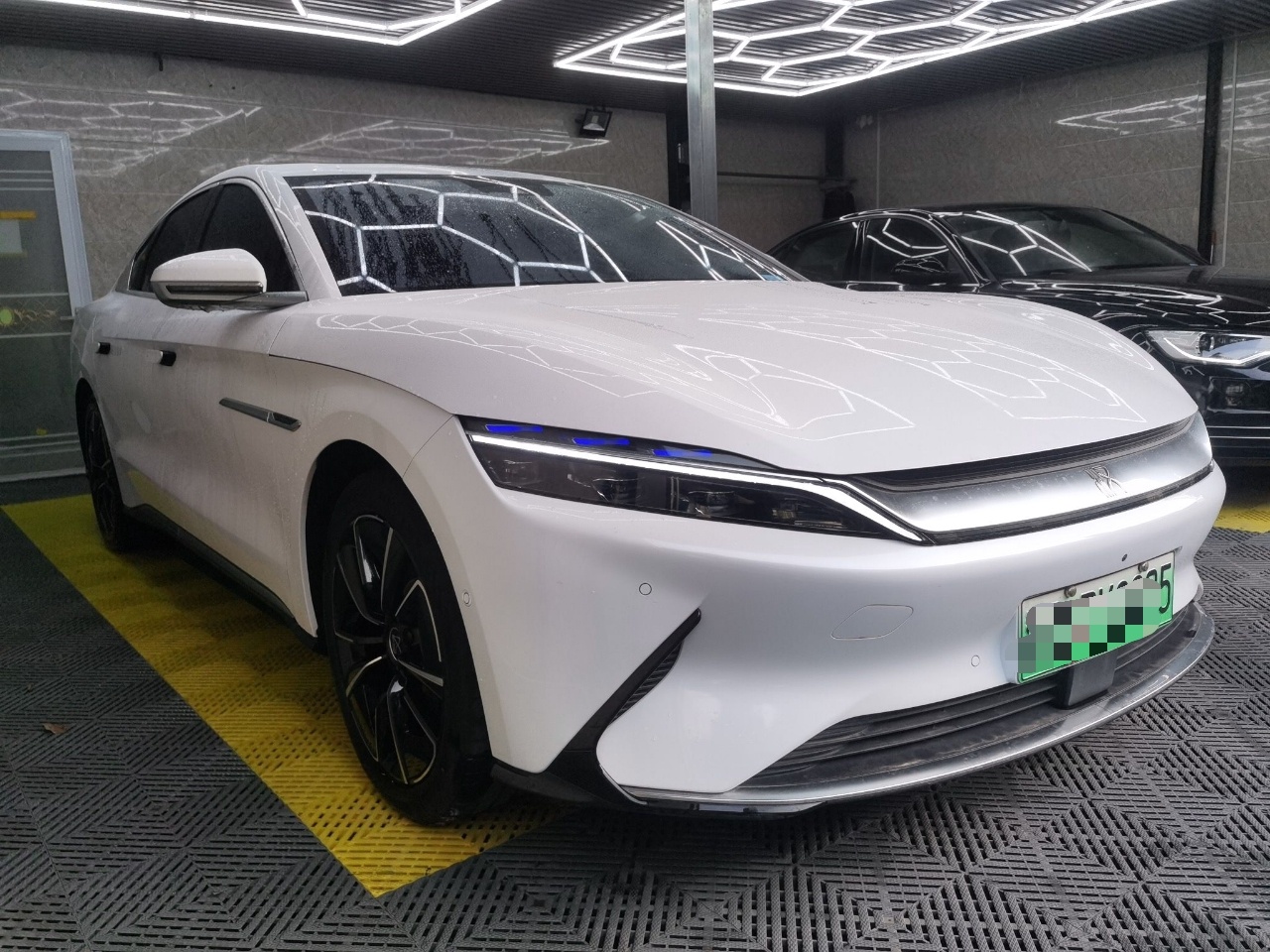 比亚迪 汉 2020款 EV 四驱高性能版旗舰型