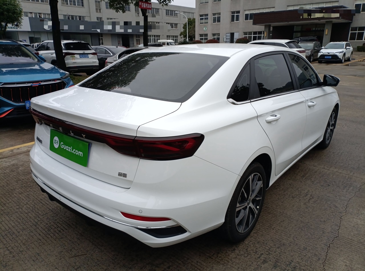 吉利汽车 帝豪 2022款 第4代 1.5L CVT尊贵型