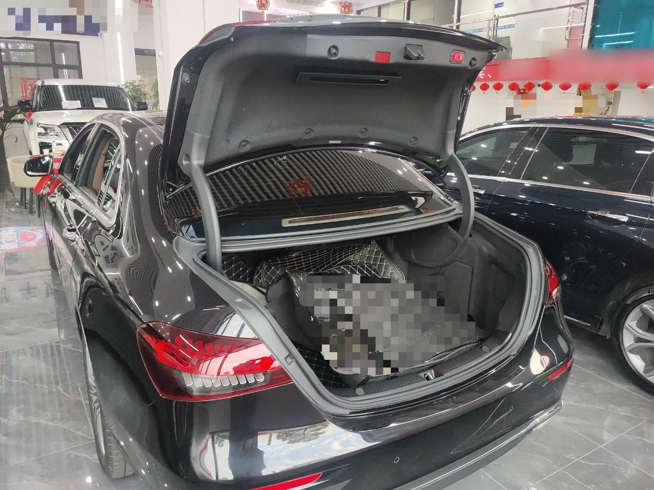 奔驰E级 2021款 E 300 L 尊贵型