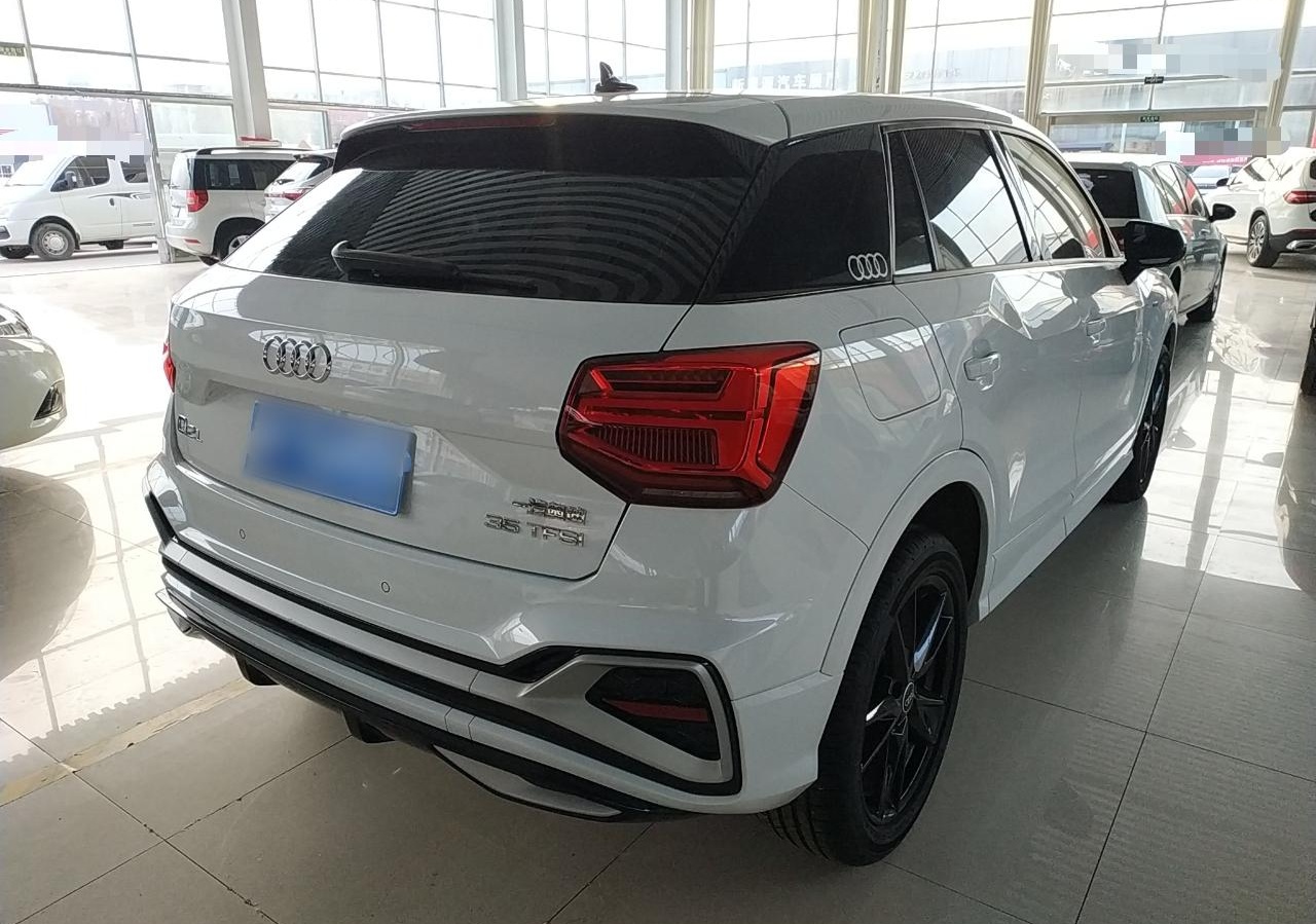 奥迪Q2L 2022款 35 TFSI 进取动感型