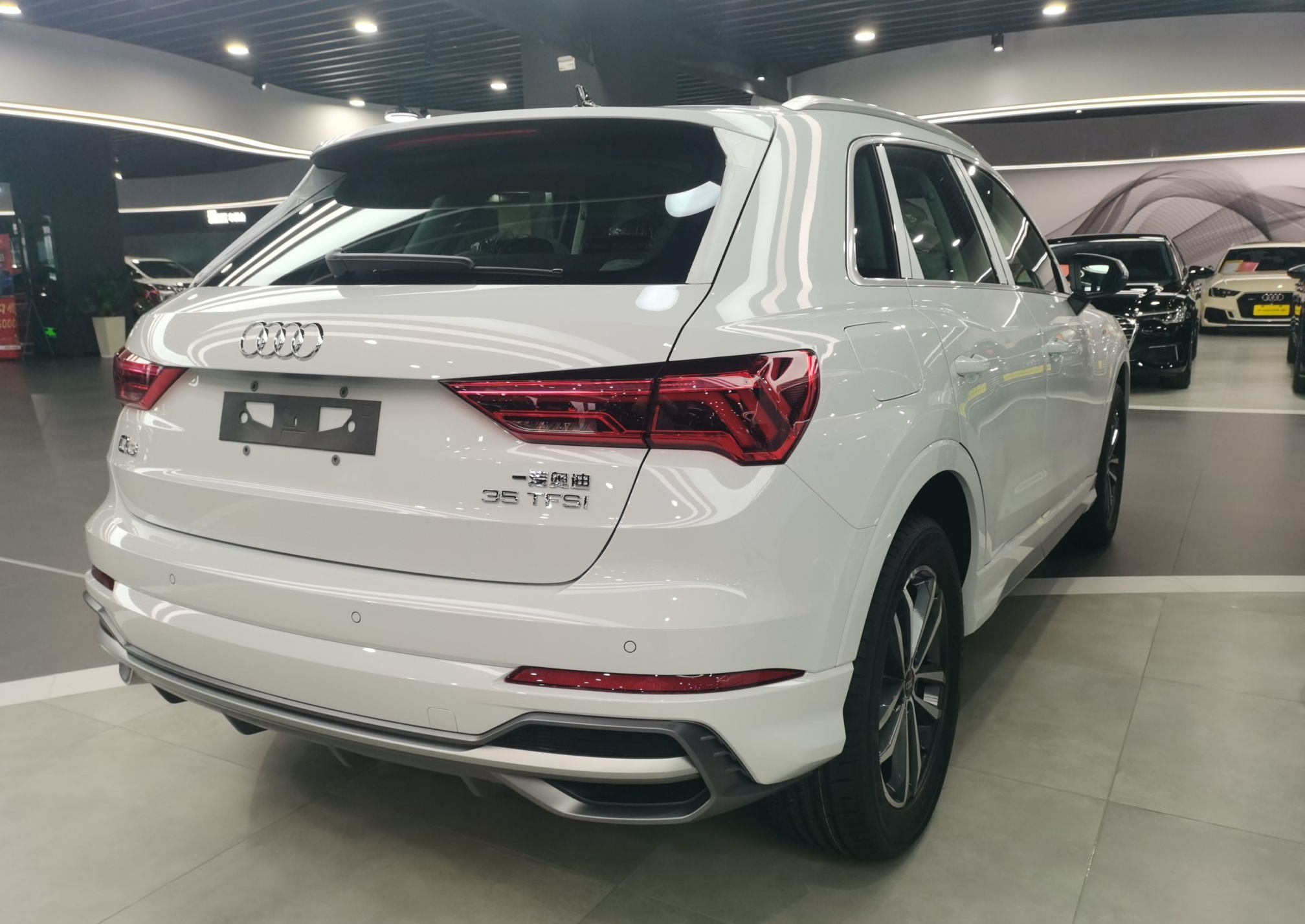 奥迪Q3 2022款 35 TFSI 进取动感型