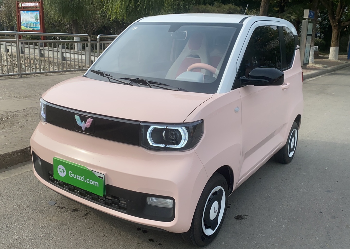 五菱汽车 宏光MINI EV 2021款 马卡龙时尚款 磷酸铁锂