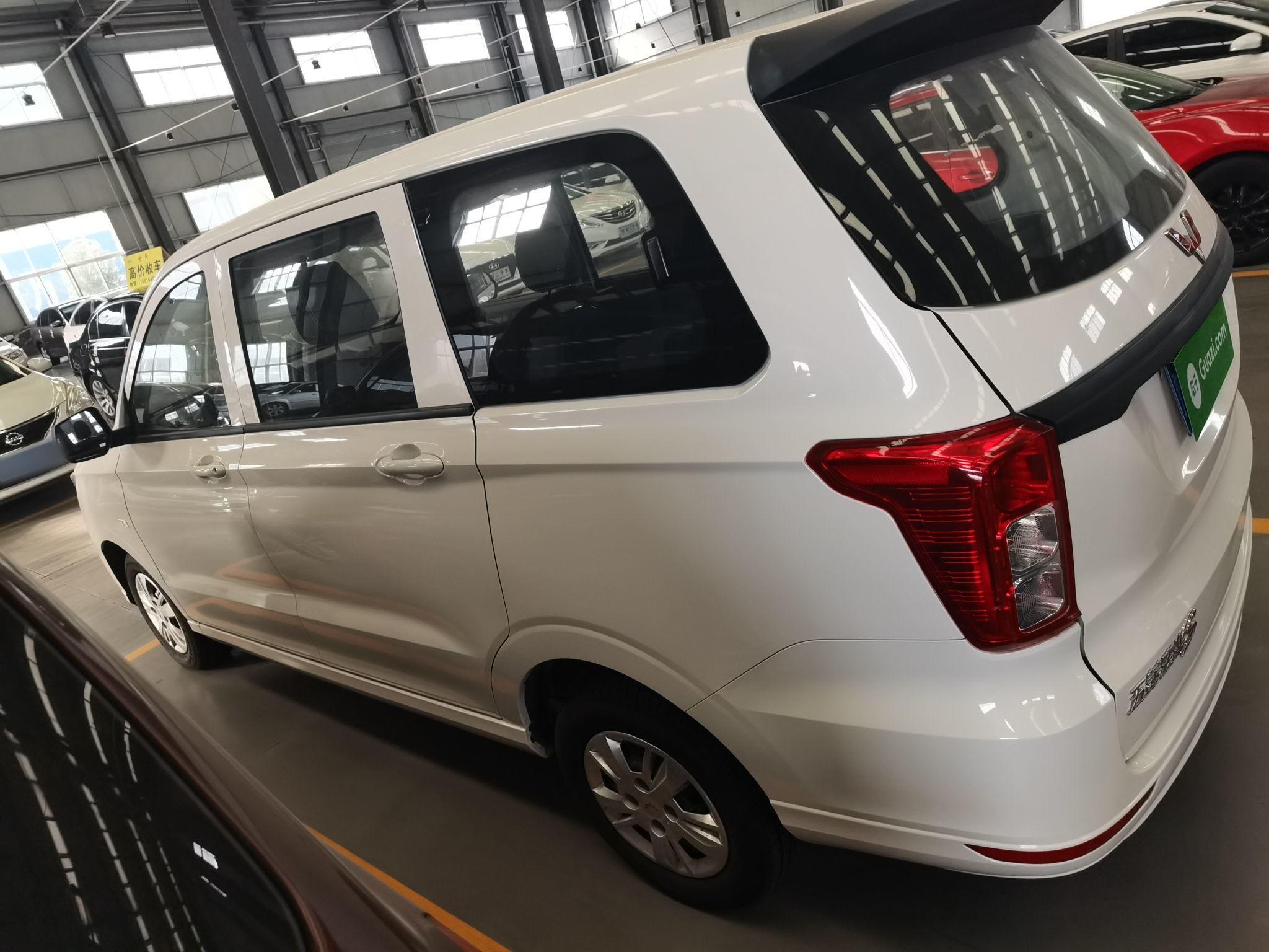 五菱汽车 五菱宏光 2021款 1.5L S基本型LAR