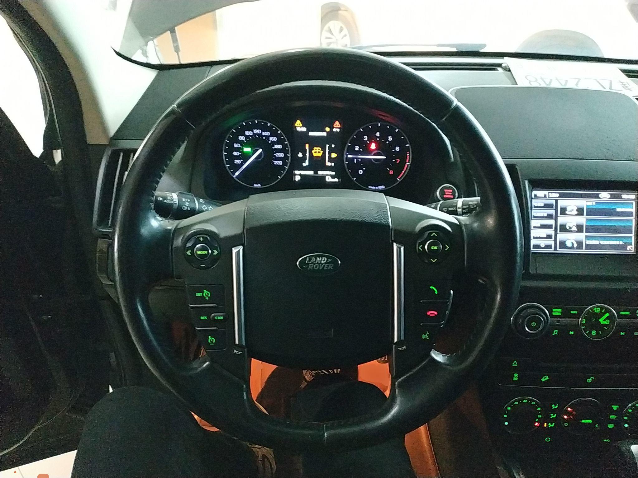 路虎 神行者2 2013款 2.0T Si4 SE汽油版(进口)