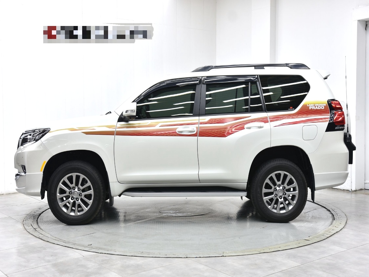 丰田 普拉多 2019款 3.5L 自动TX-L尊享版后挂备胎