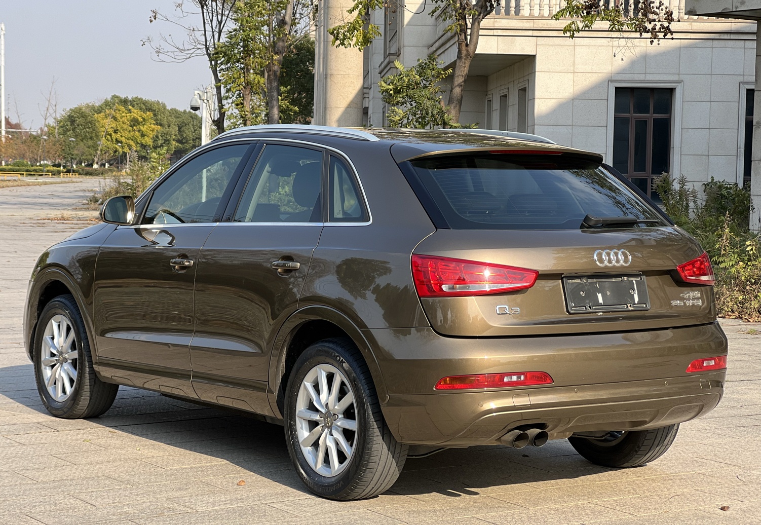 奥迪Q3 2013款 35 TFSI 进取型