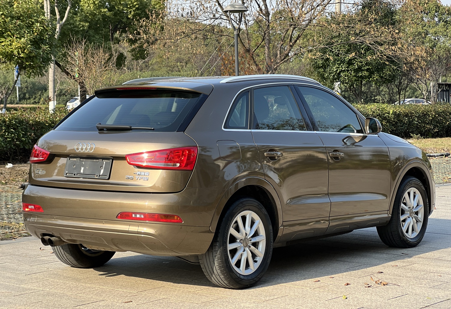 奥迪Q3 2013款 35 TFSI 进取型