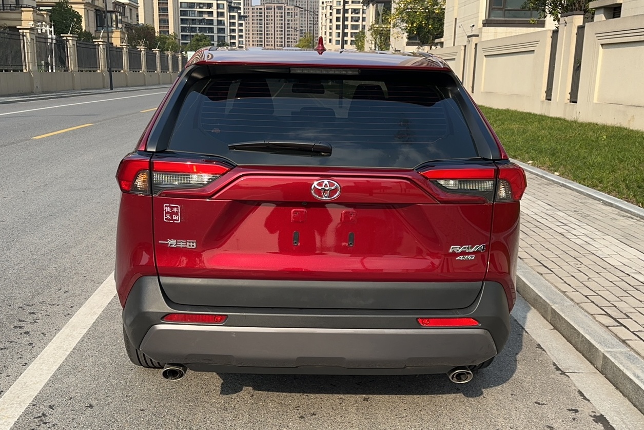 丰田 RAV4 2021款 2.0L CVT四驱风尚版