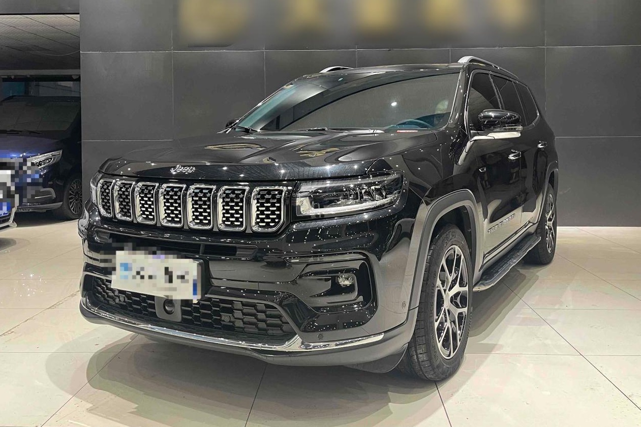 Jeep 大指挥官 2022款 2.0T 四驱豪华版