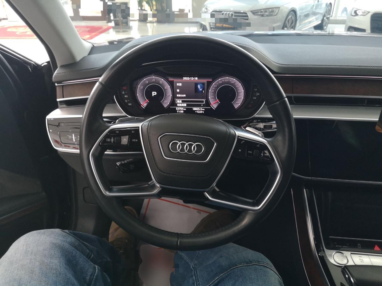 奥迪A8L 2019款 A8L 50 TFSI quattro 豪华型(进口)