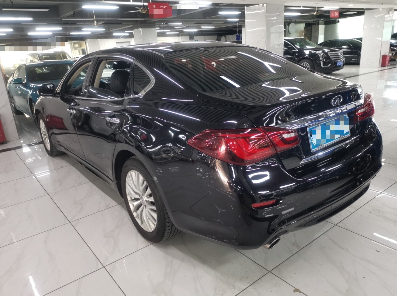 英菲尼迪Q70L 2015款 Q70L 2.5L 悦享版(进口)