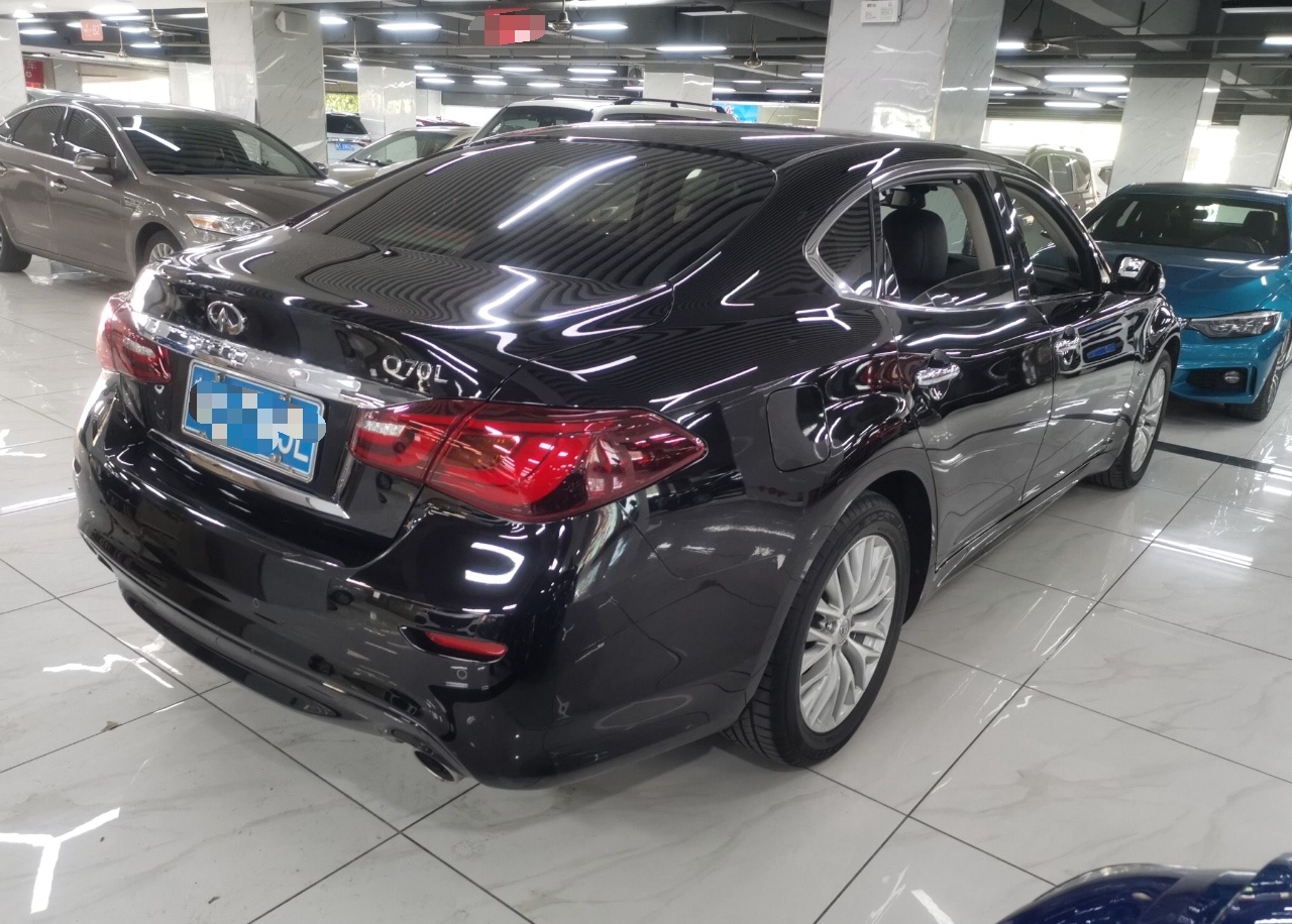 英菲尼迪Q70L 2015款 Q70L 2.5L 悦享版(进口)