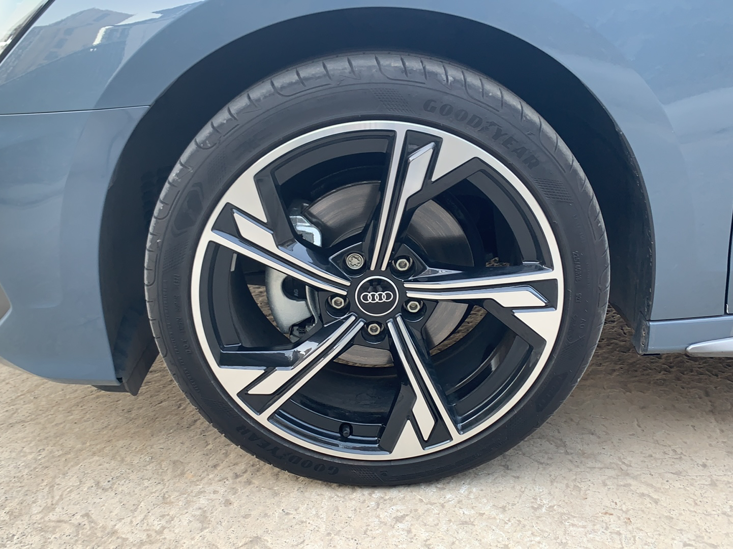 奥迪A3 2022款 A3L Limousine 35 TFSI RS套件燃速型