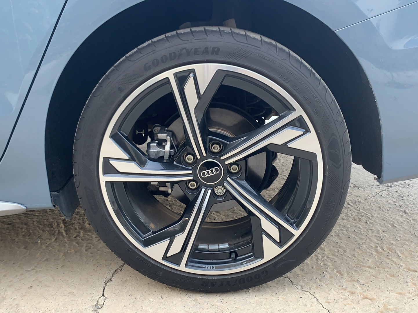 奥迪A3 2022款 A3L Limousine 35 TFSI RS套件燃速型