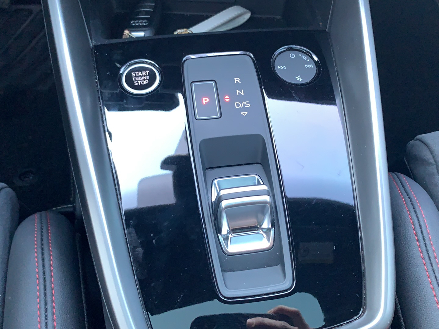 奥迪A3 2022款 A3L Limousine 35 TFSI RS套件燃速型