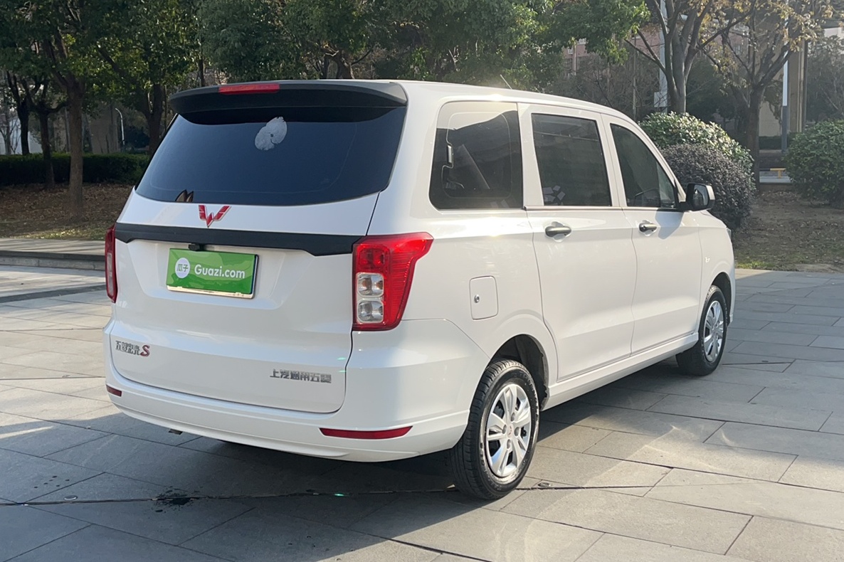 五菱汽车 五菱宏光 2019款 1.5L S基本型国VI LAR