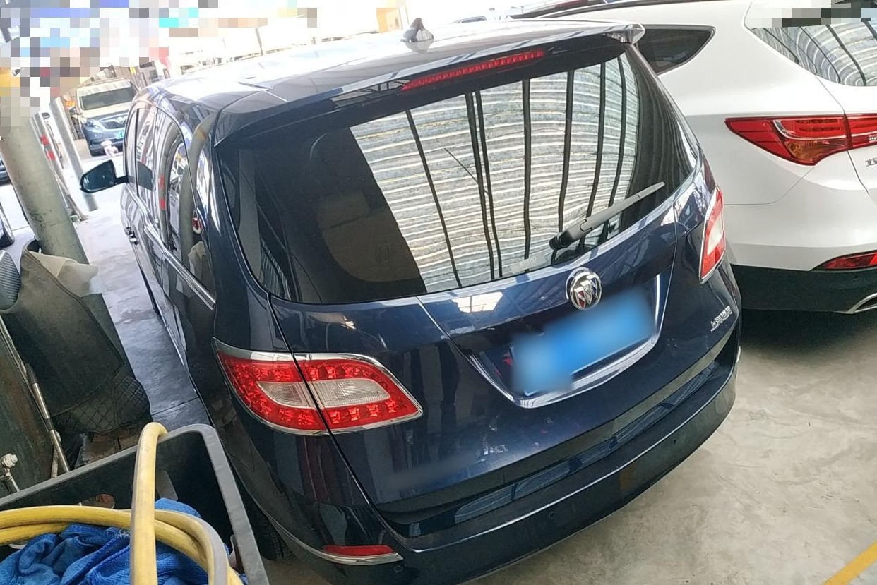 别克GL8 2011款 3.0L GT豪华商务豪雅版