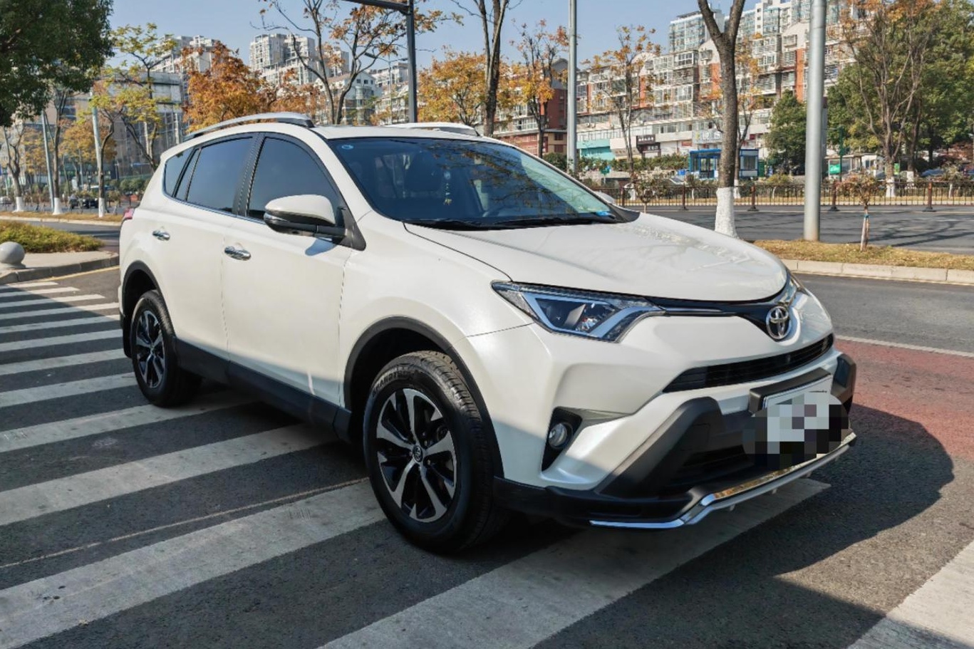 丰田 RAV4 2016款 2.0L CVT两驱风尚版 国V