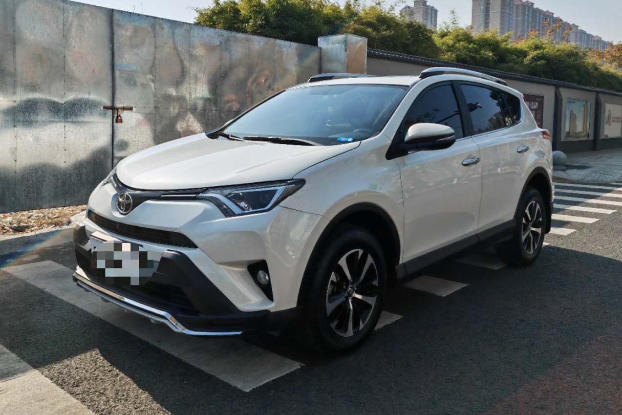 丰田 RAV4 2016款 2.0L CVT两驱风尚版 国V