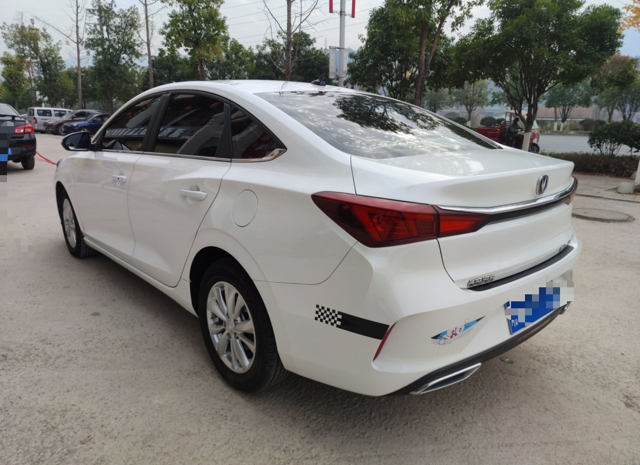 长安 逸动 2020款 PLUS 1.6L GDI 手动精英型