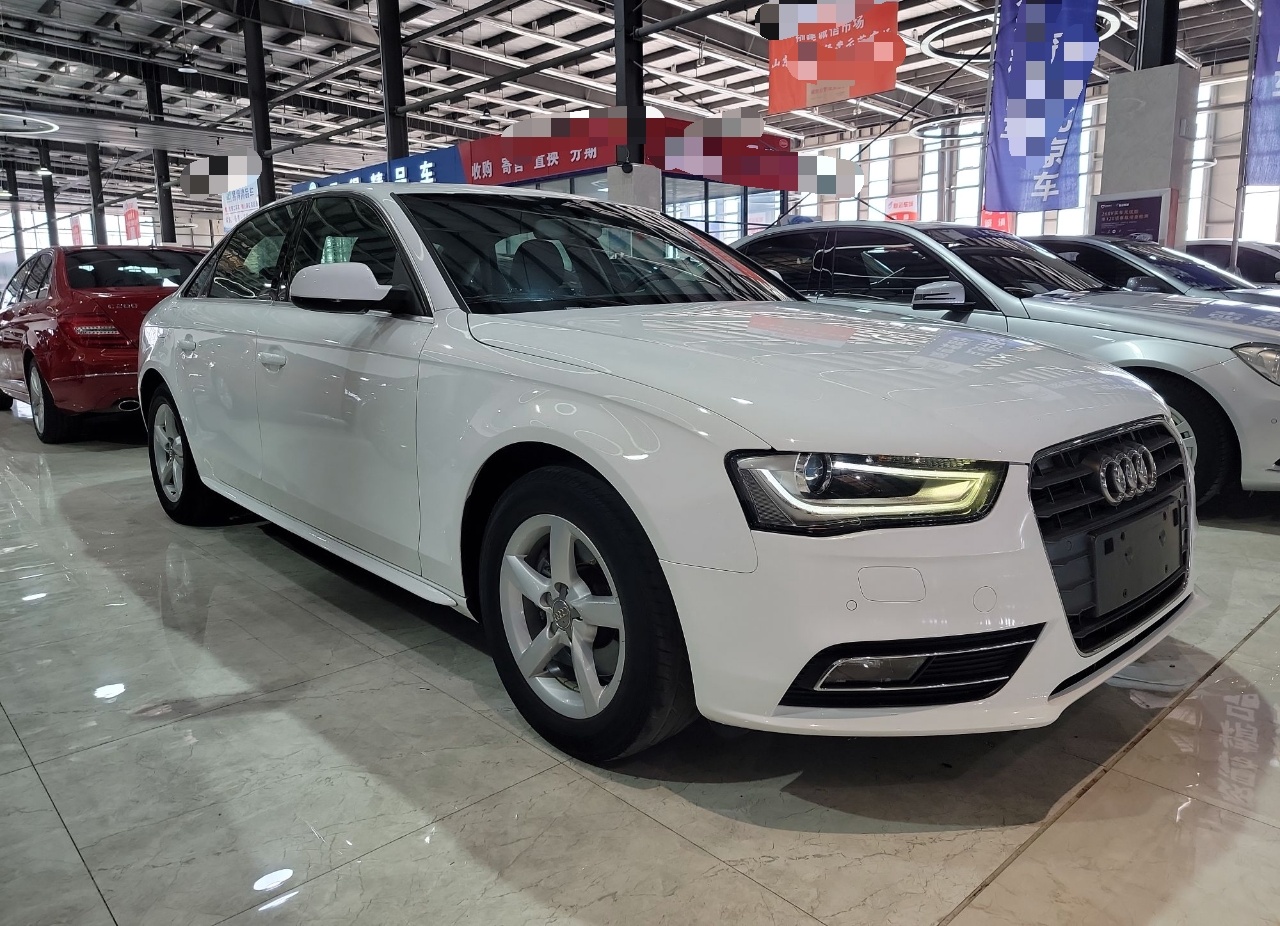 奥迪A4L 2013款 35 TFSI 自动标准型