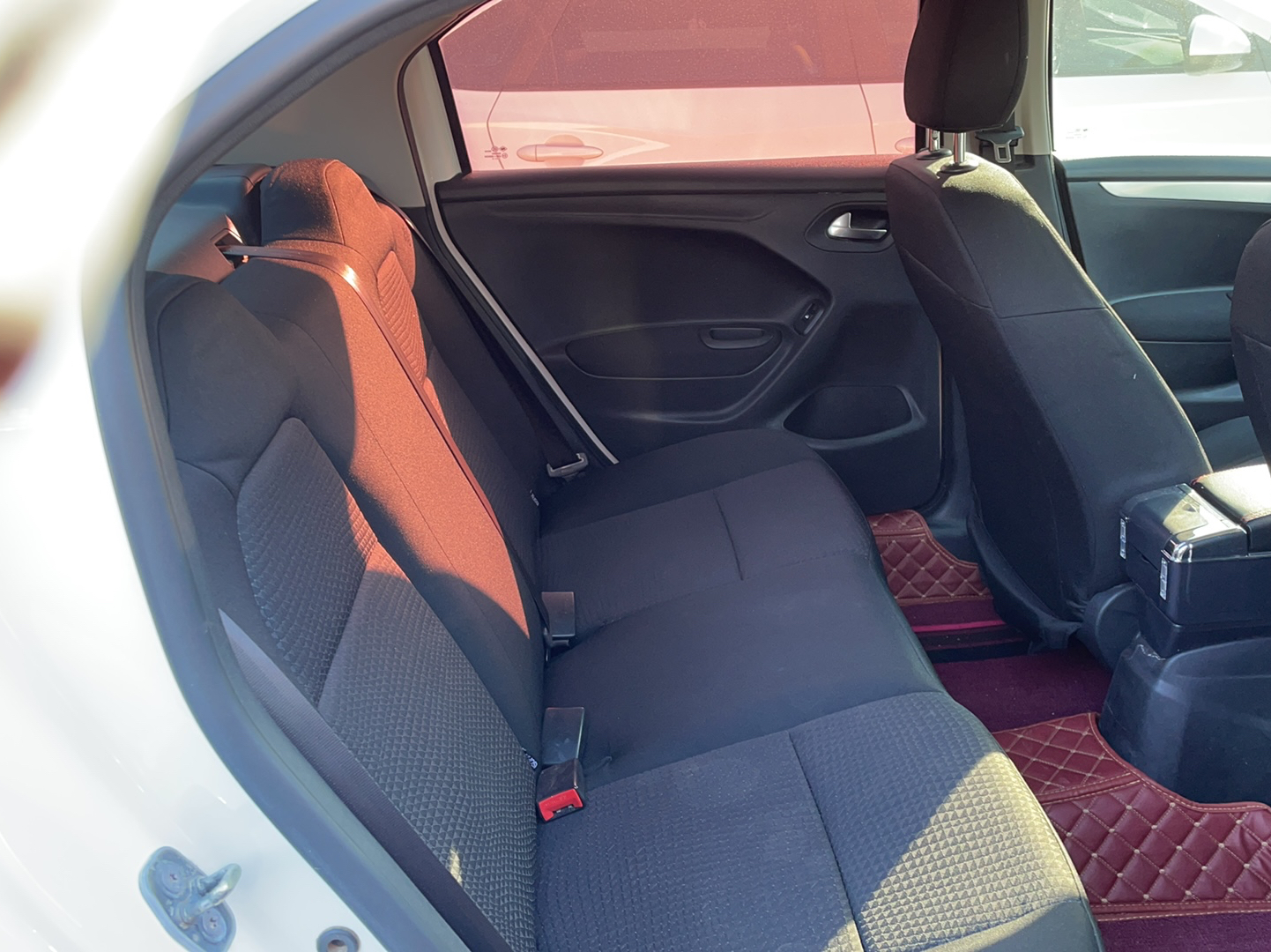 标致301 2016款 1.6L 手动舒适版