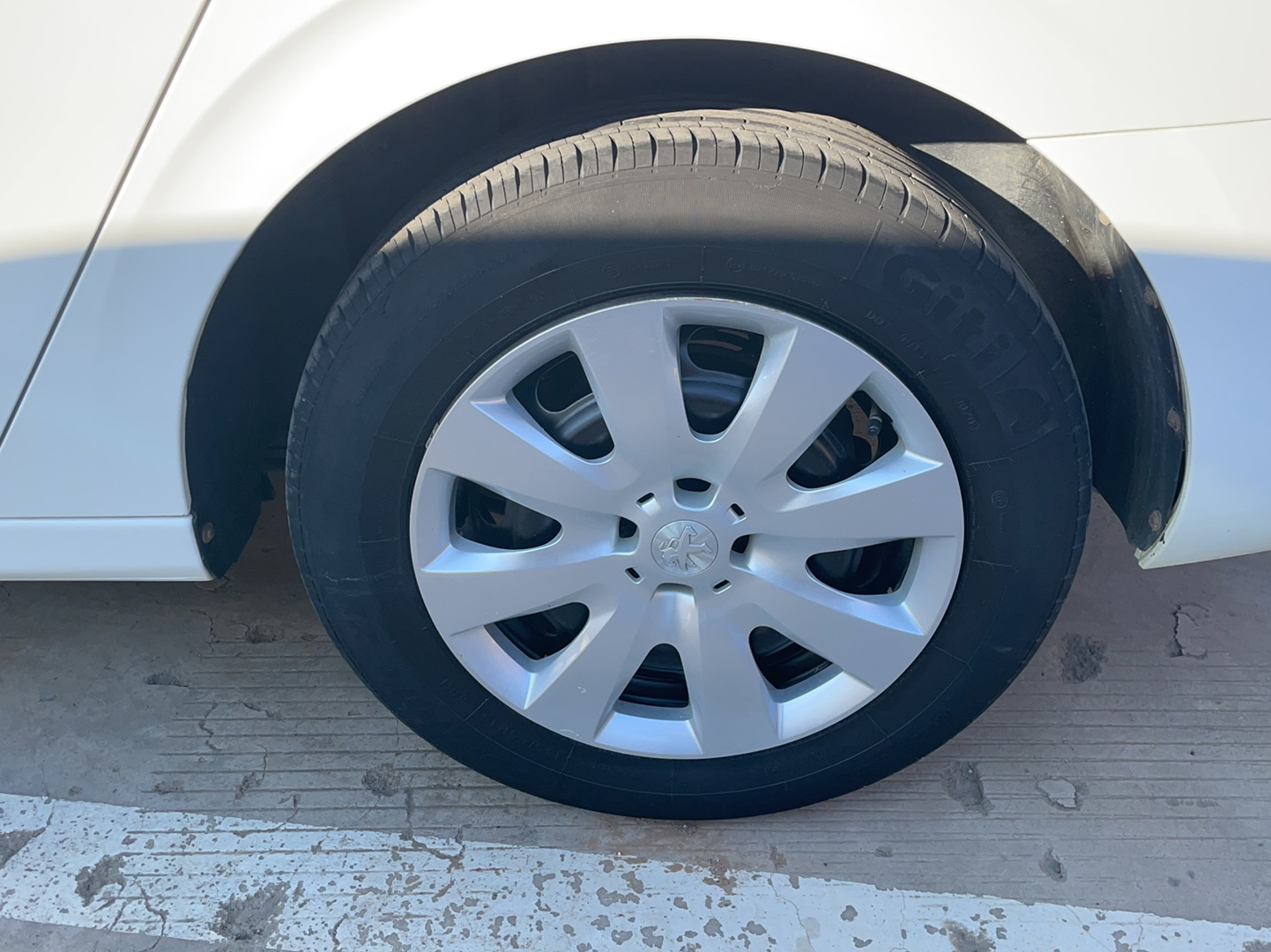 标致301 2016款 1.6L 手动舒适版