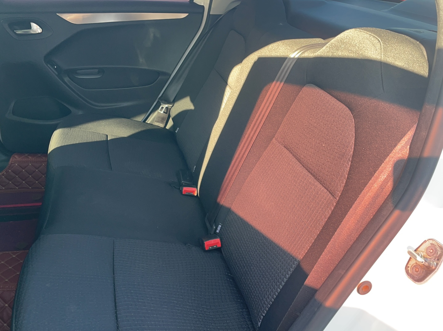 标致301 2016款 1.6L 手动舒适版