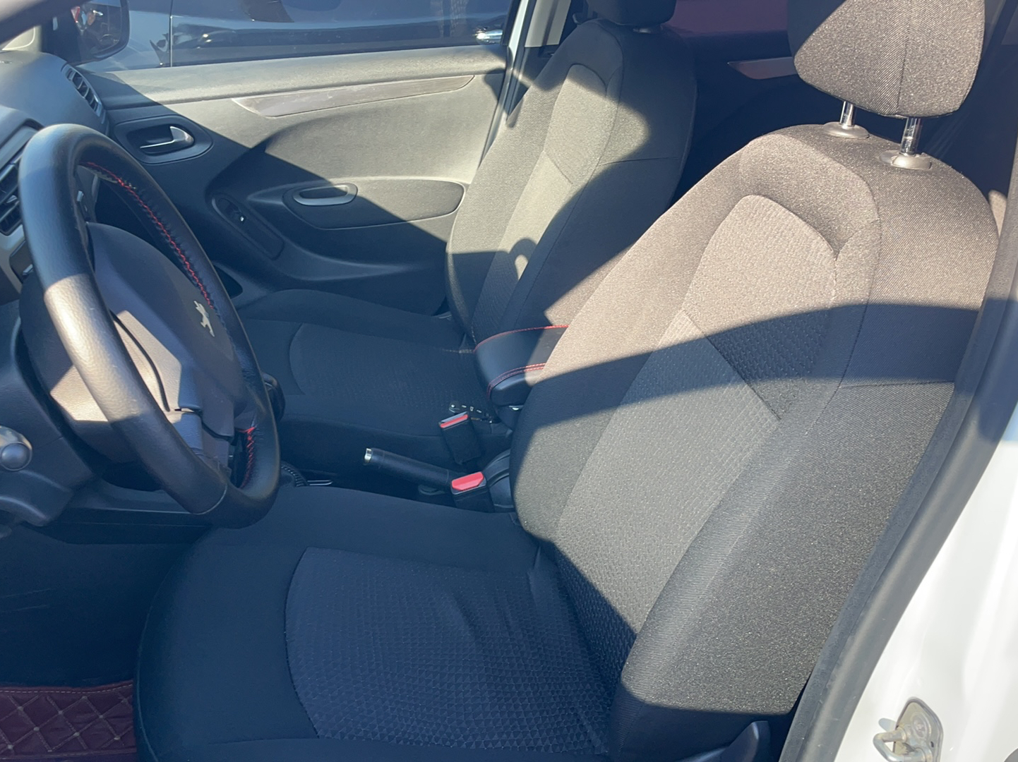 标致301 2016款 1.6L 手动舒适版