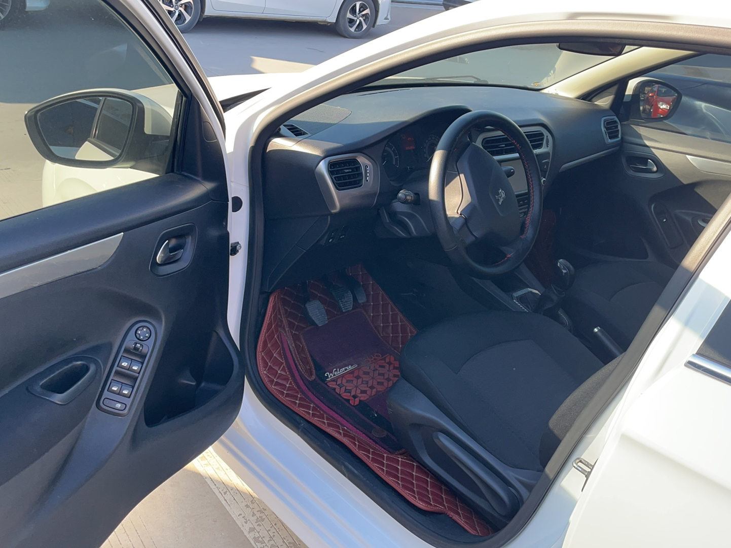 标致301 2016款 1.6L 手动舒适版