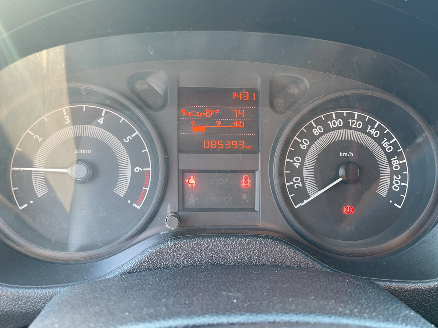 标致301 2016款 1.6L 手动舒适版