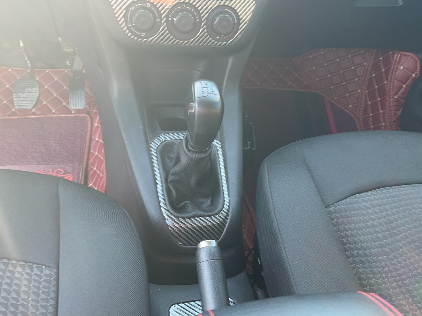 标致301 2016款 1.6L 手动舒适版