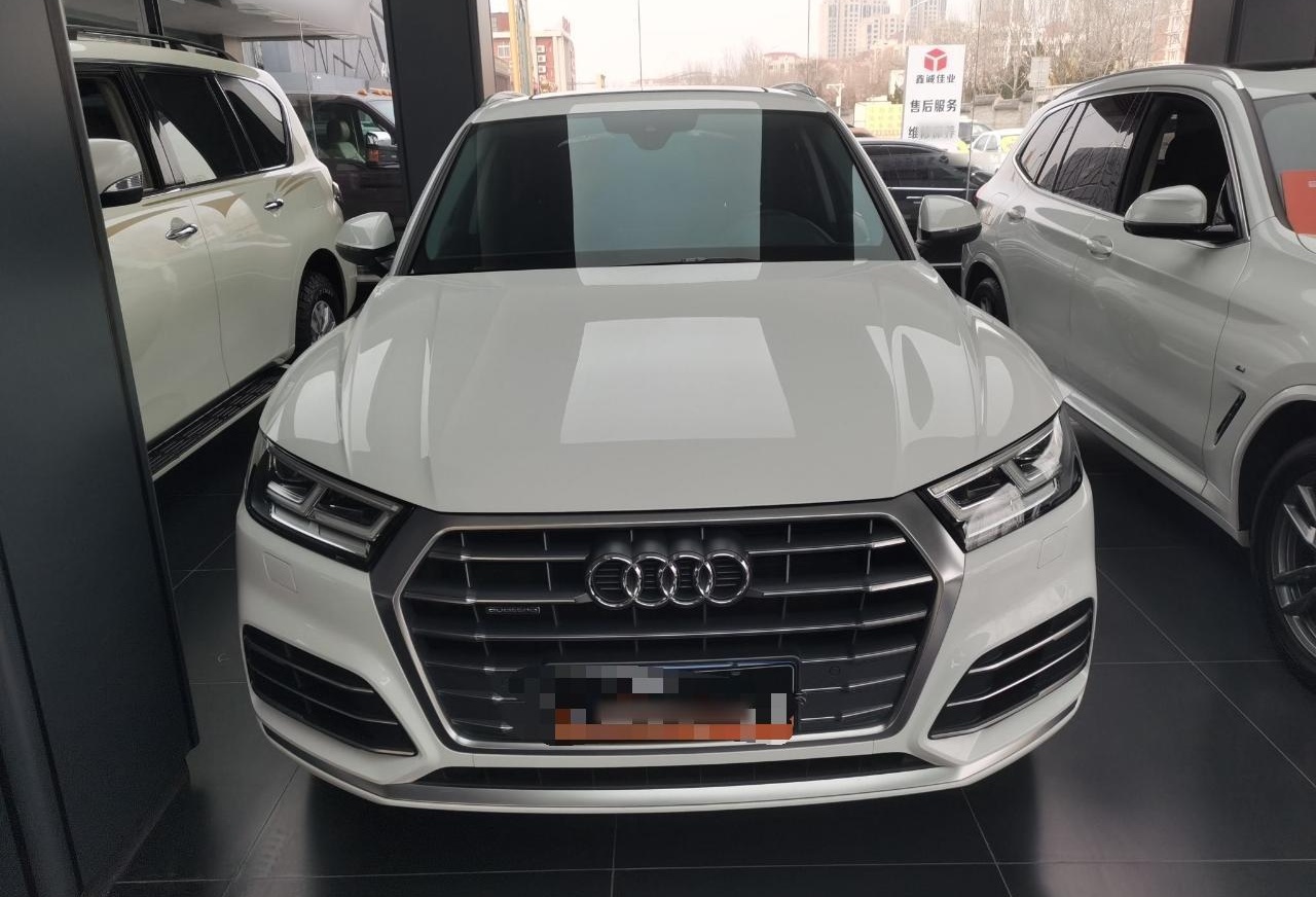 奥迪Q5L 2020款 40 TFSI 荣享时尚型