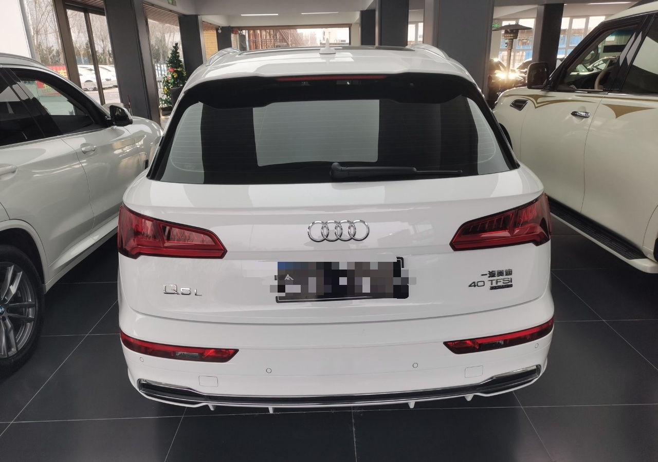 奥迪Q5L 2020款 40 TFSI 荣享时尚型