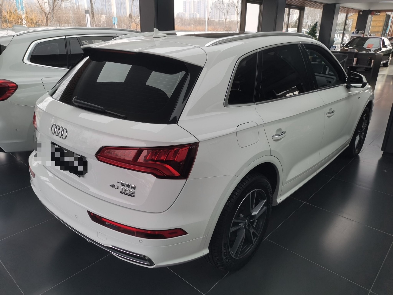 奥迪Q5L 2020款 40 TFSI 荣享时尚型