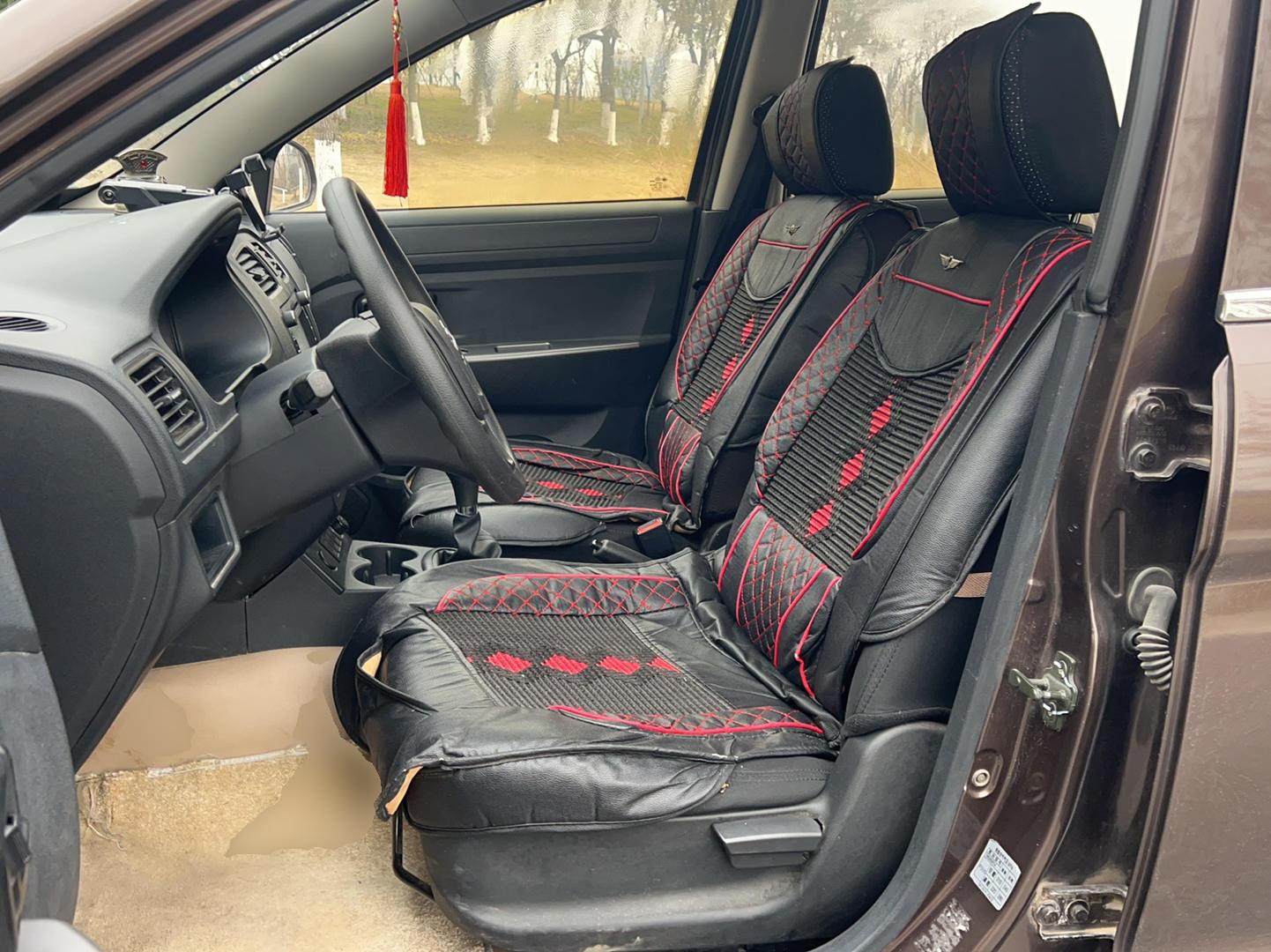 东风风光330 2014款 1.5L 手动实用型DK15