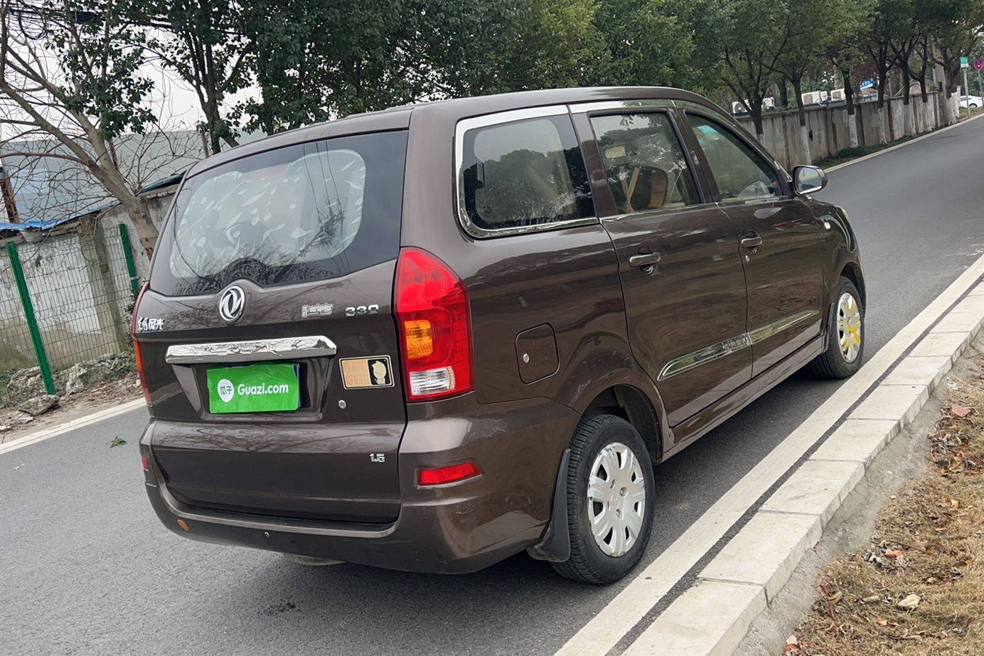 东风风光330 2014款 1.5L 手动实用型DK15