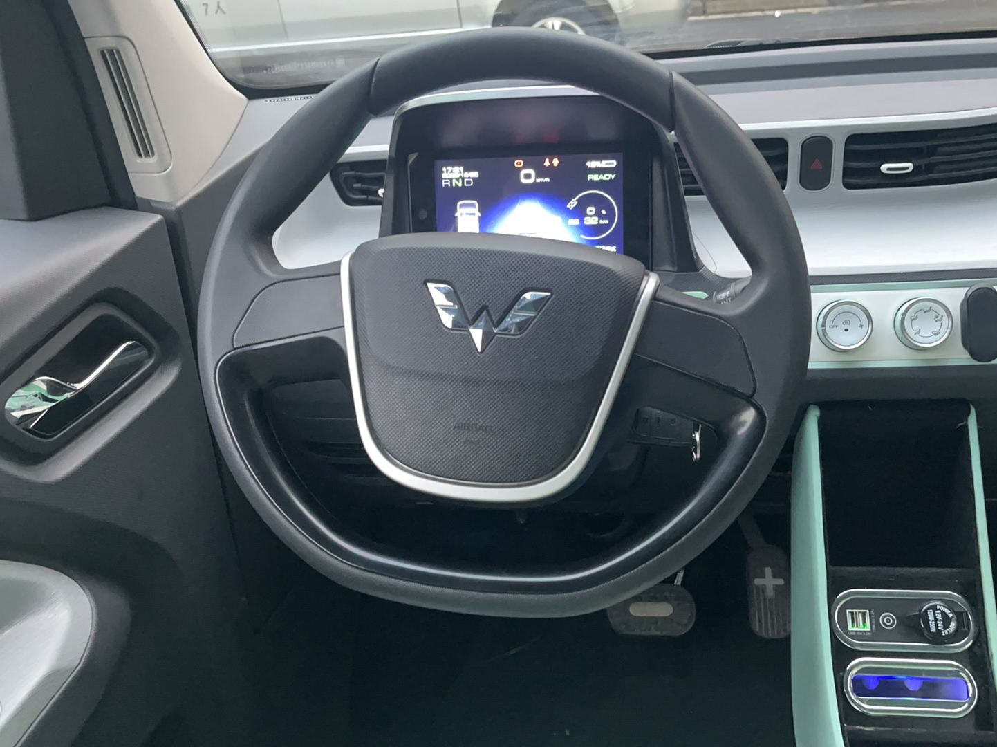 五菱汽车 宏光MINI EV 2021款 马卡龙臻享款 磷酸铁锂