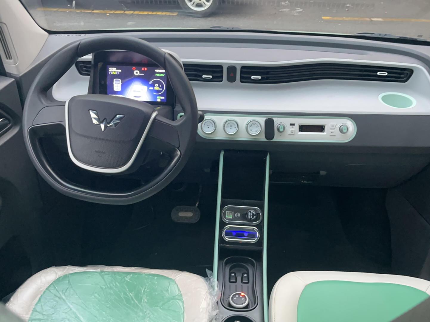 五菱汽车 宏光MINI EV 2021款 马卡龙臻享款 磷酸铁锂