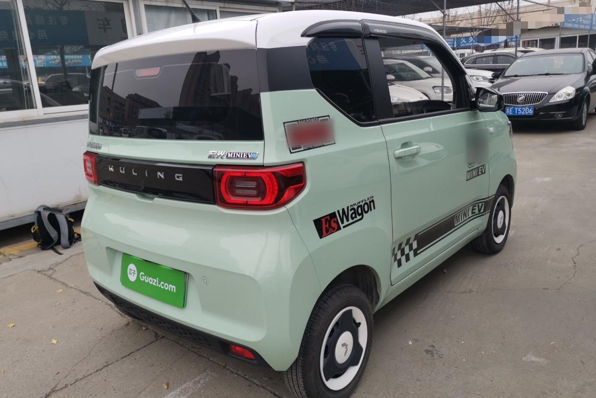 五菱汽车 宏光MINI EV 2021款 马卡龙时尚款 磷酸铁锂