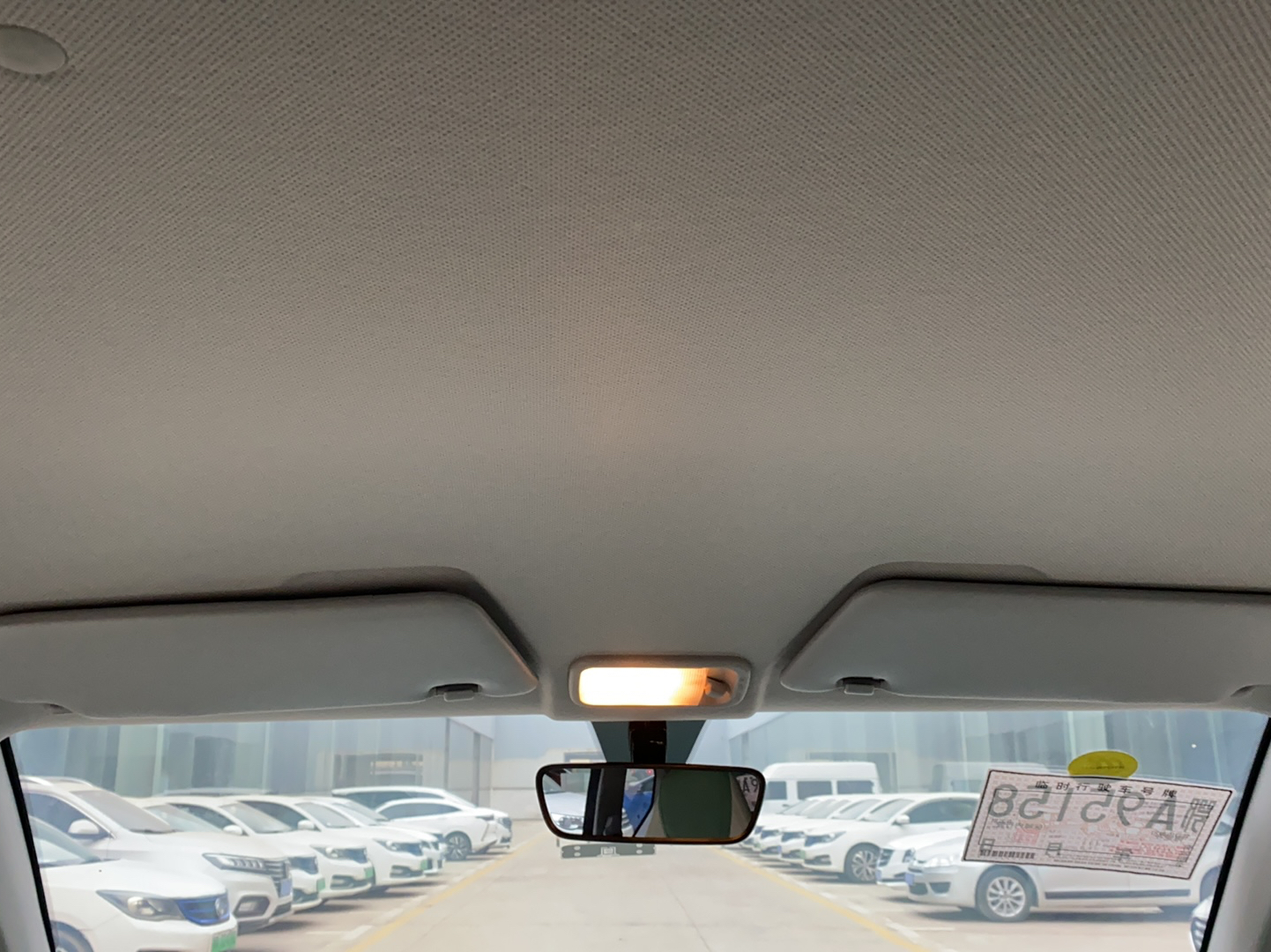 五菱汽车 宏光MINI EV 2021款 马卡龙夹心款 170km 磷酸铁锂