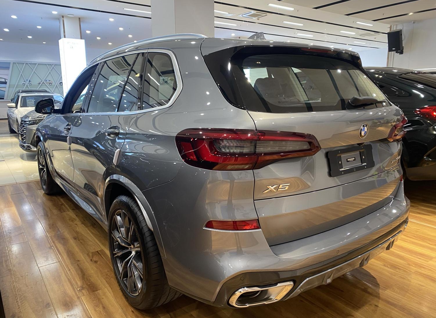 宝马X5 2022款 xDrive 30Li M运动套装