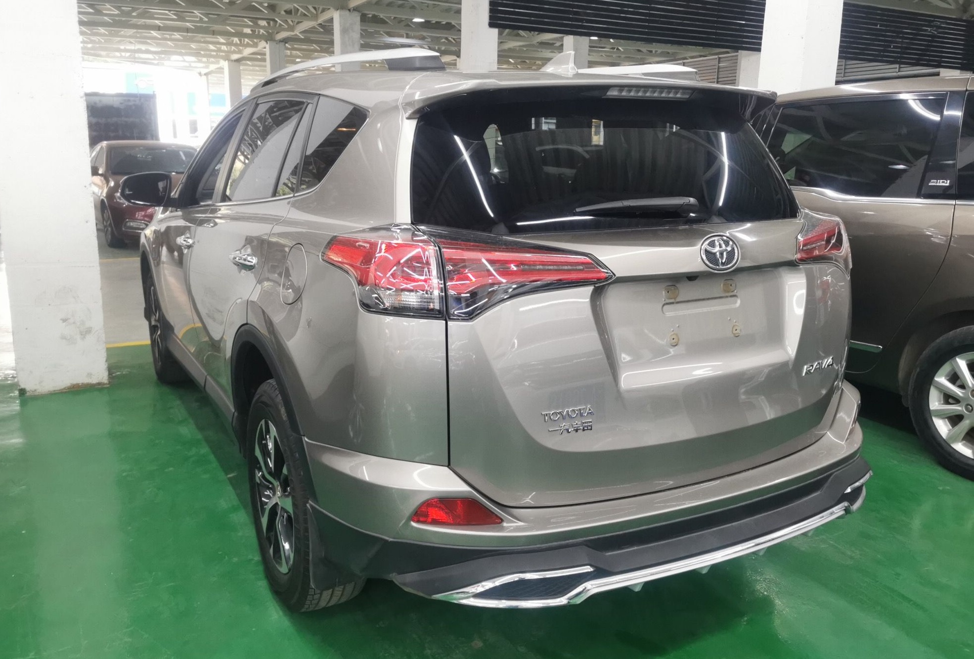 丰田 RAV4 2016款 2.0L CVT两驱风尚版 国V